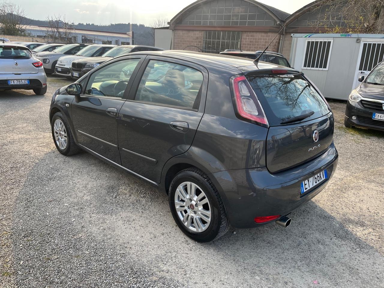 Fiat Punto 1.2 8V 5 porte Lounge 2015 123.000 km