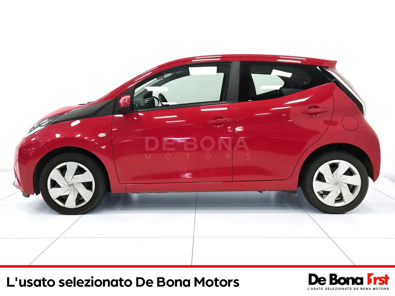 Toyota Aygo 5p 1.0 x-play m-mt