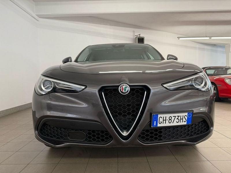 Alfa Romeo Stelvio 2.2 Turbodiesel 160 CV AT8 RWD