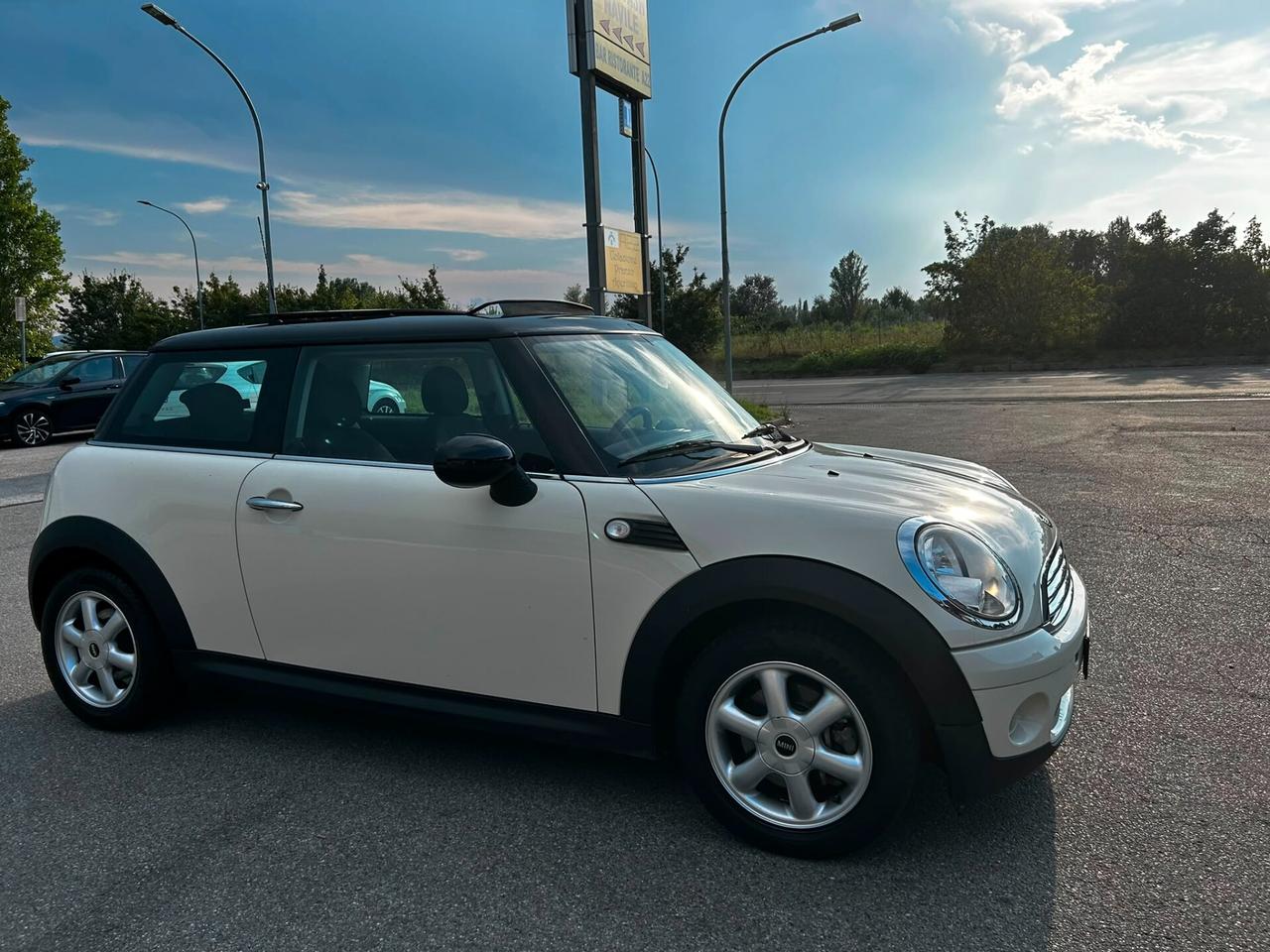 Mini 1.6 16V One (72kW)