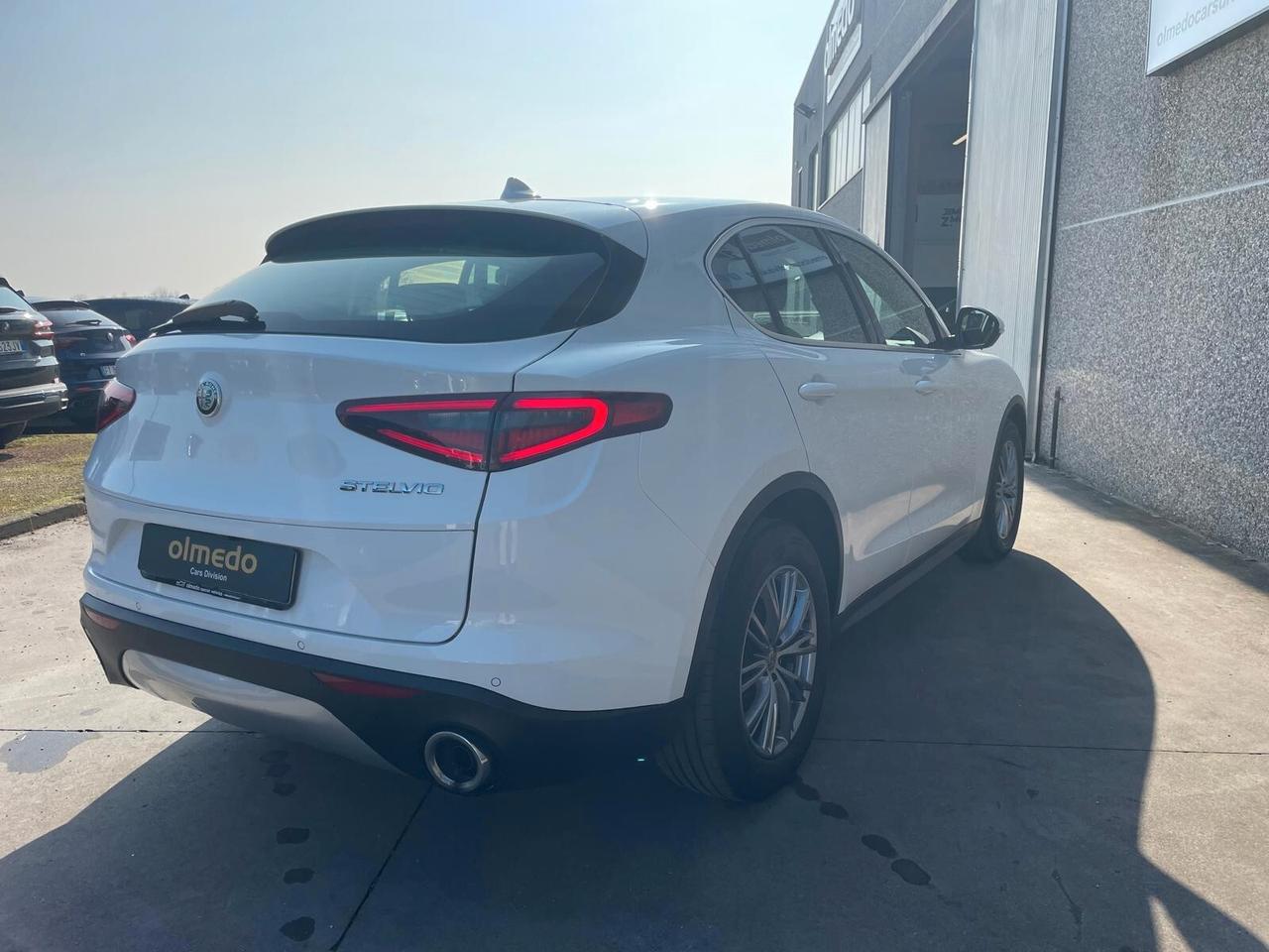 Alfa Romeo Stelvio 2.2 Turbodiesel 160 CV AT8 RWD Business