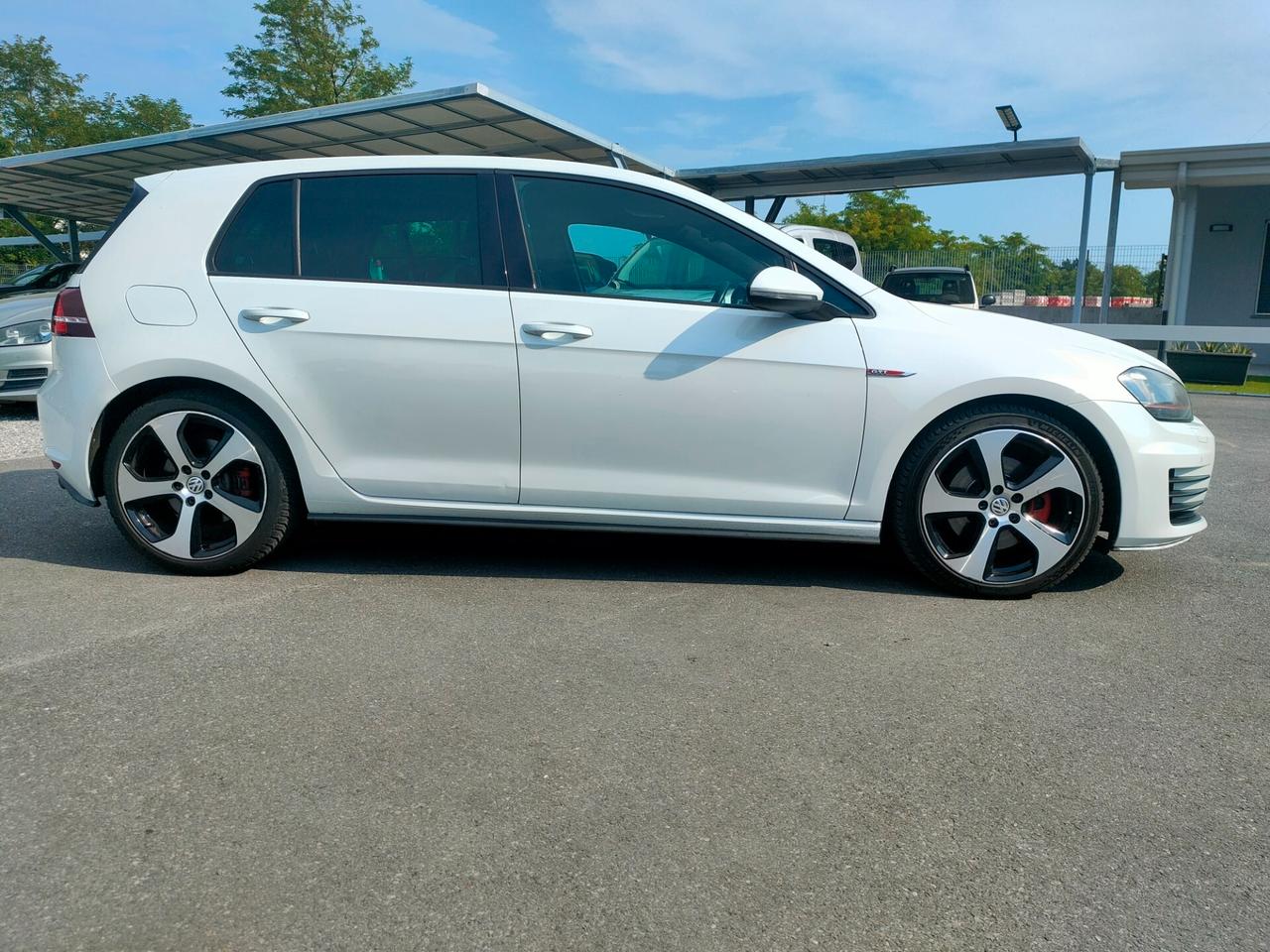 Volkswagen Golf GTI Performance 2.0 TSI 5p. dsg