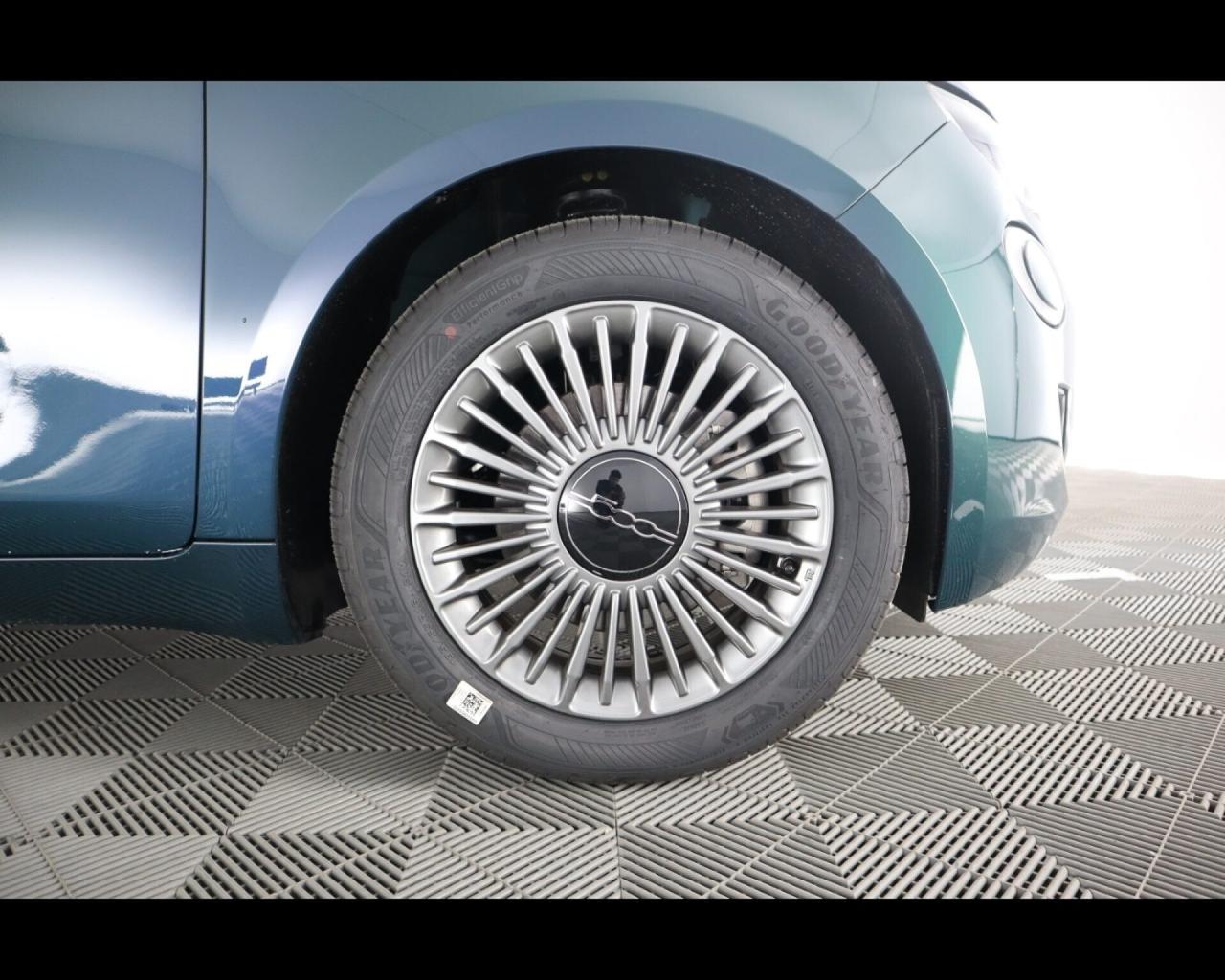 Fiat 500 Berlina Hybrid Torino KM 0 VARI COLORI