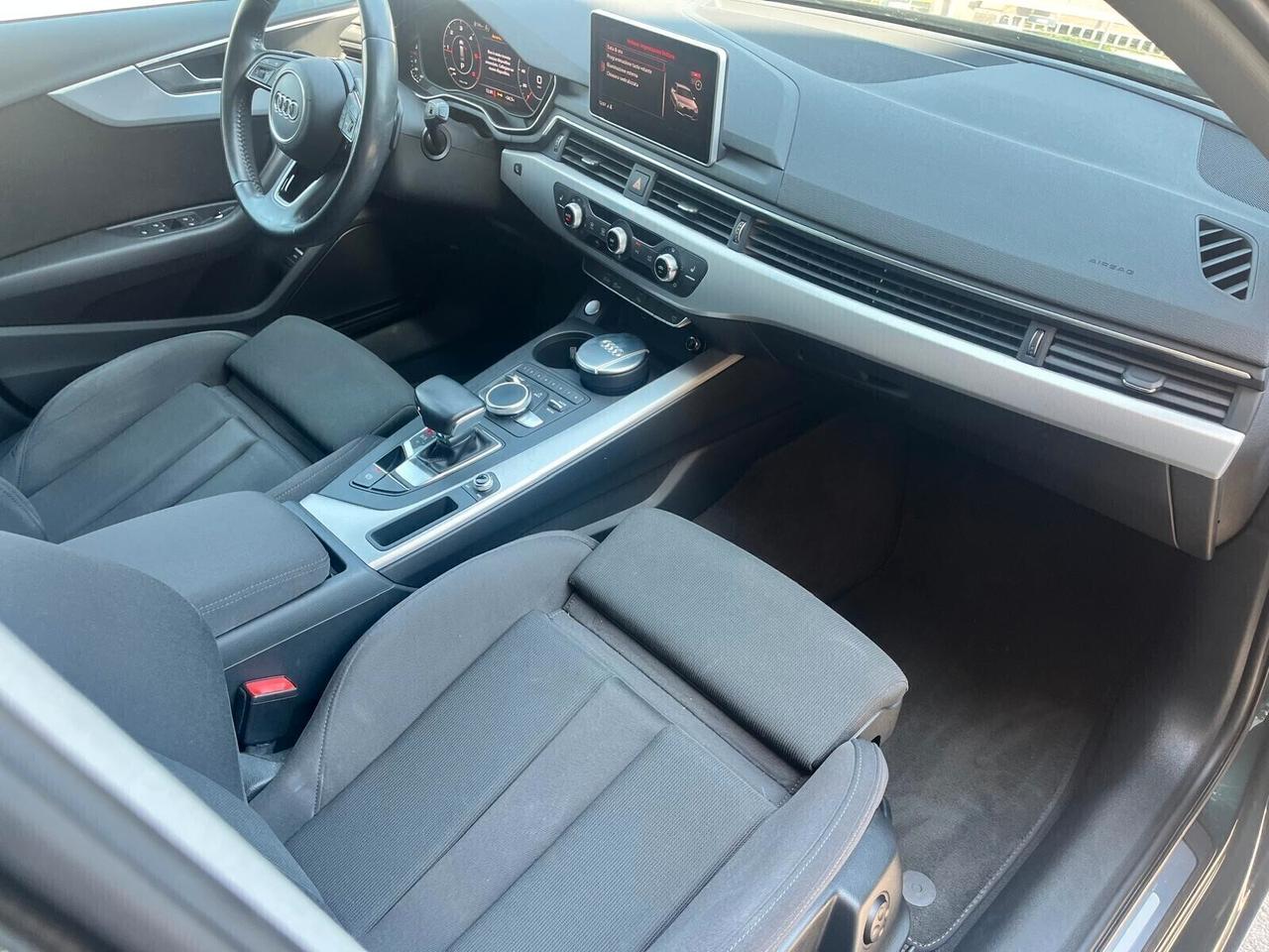 Audi A4 Avant 35 TDI S-tronic Business Sport Gancio