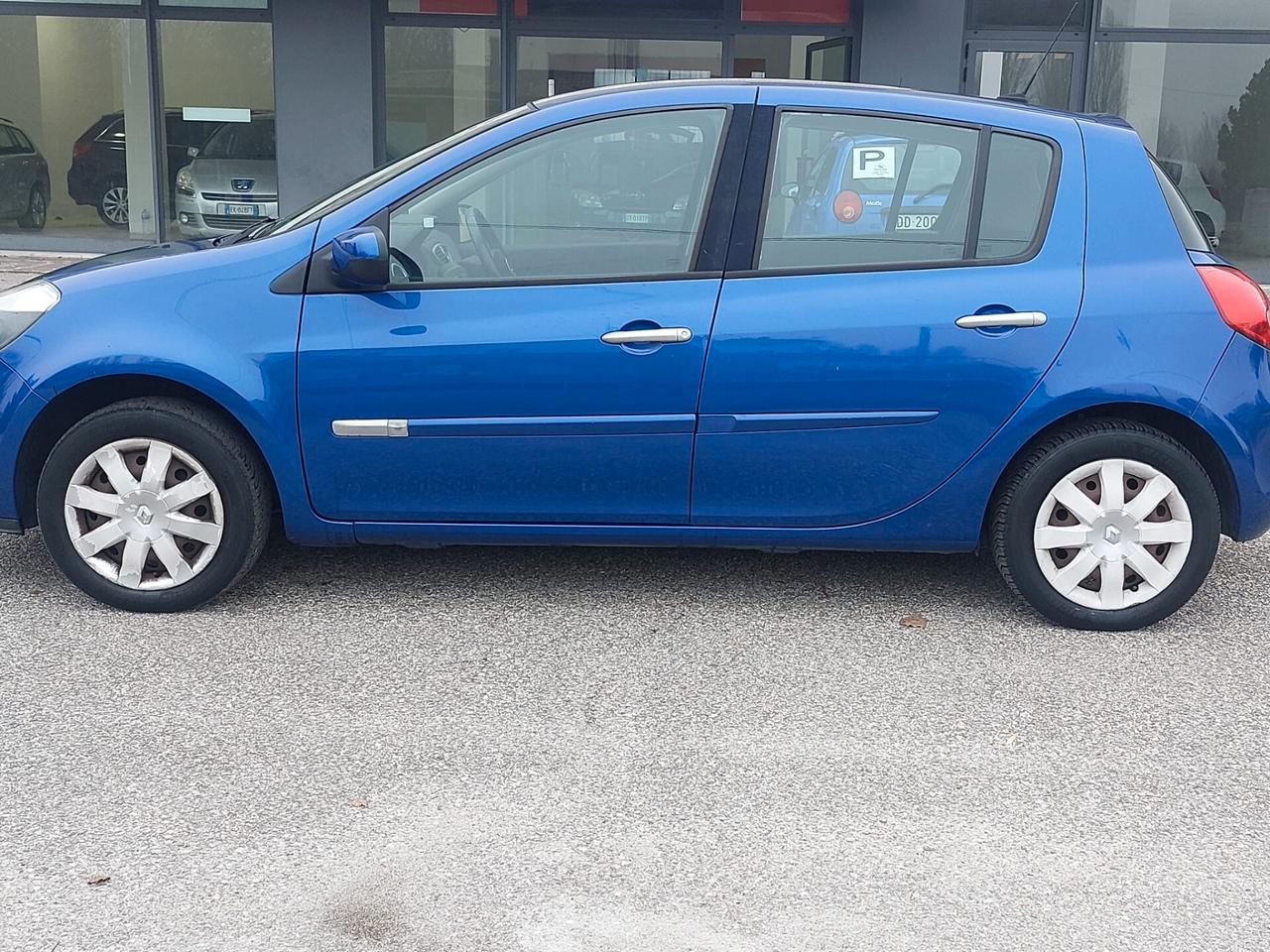 Renault Clio 1.2 16V 5 porte GPL Dynamique