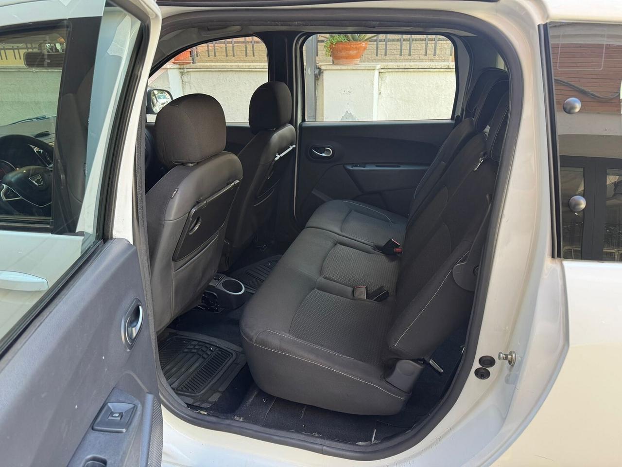 DACIA Lodgy 1.5 dCi 110CV S&S 7 POSTI Laureate