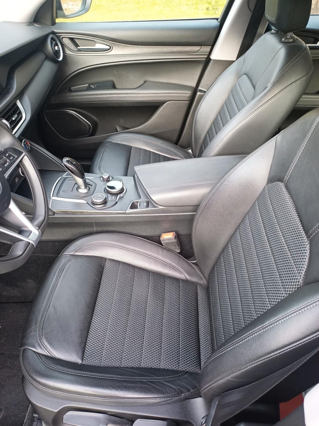 Alfa Romeo Stelvio 2.2 Turbodiesel 210 CV AT8 Q4 Business