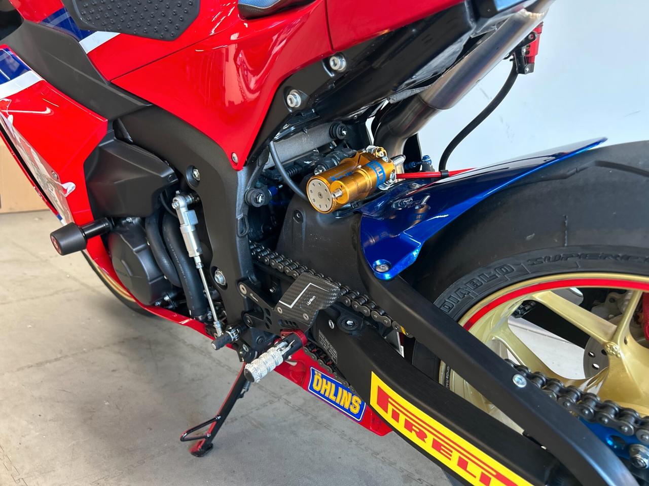 Honda CBR 600 RR racing