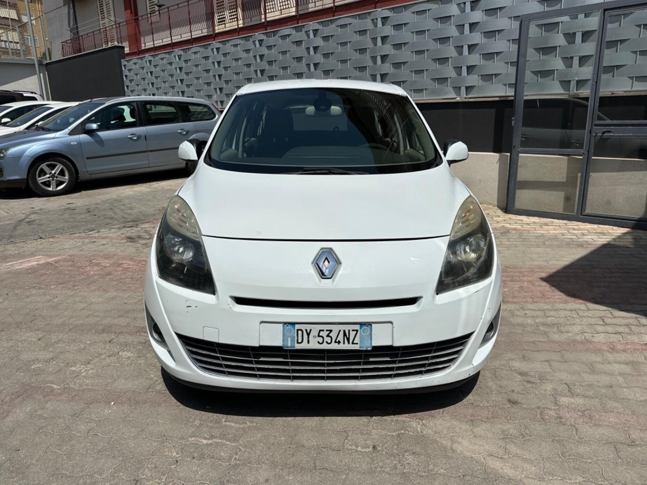 Renault Gran Scénic 1.9 dCi 130CV Dynamique