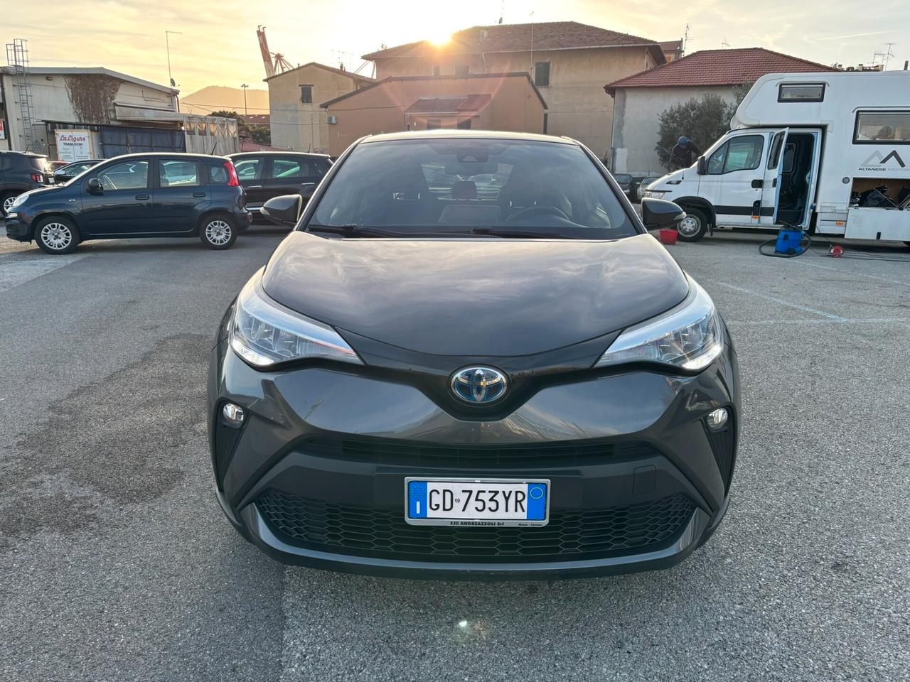 Toyota C-HR 1.8 Hybrid E-CVT Business