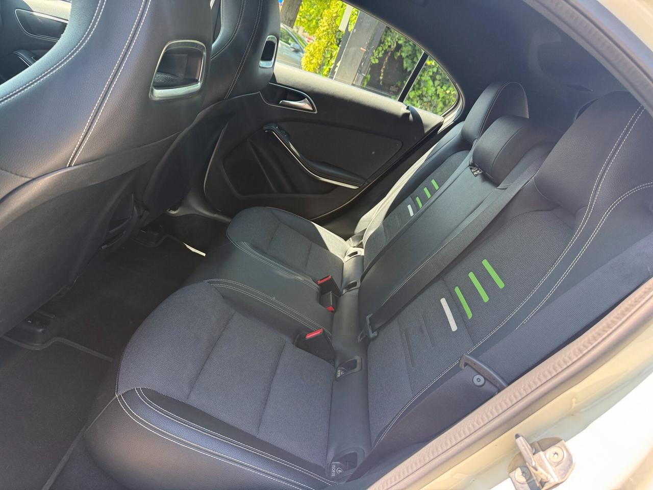 Mercedes-benz A 180 A 180 d Premium