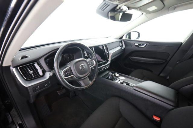 VOLVO XC60 XC60 B4 (d) automatico Momentum