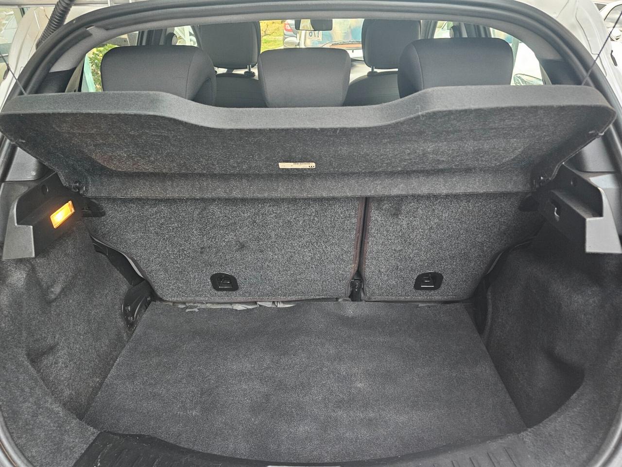 Lancia Ypsilon 1.3 MJT 16V 95 CV 5 porte S&S Silver