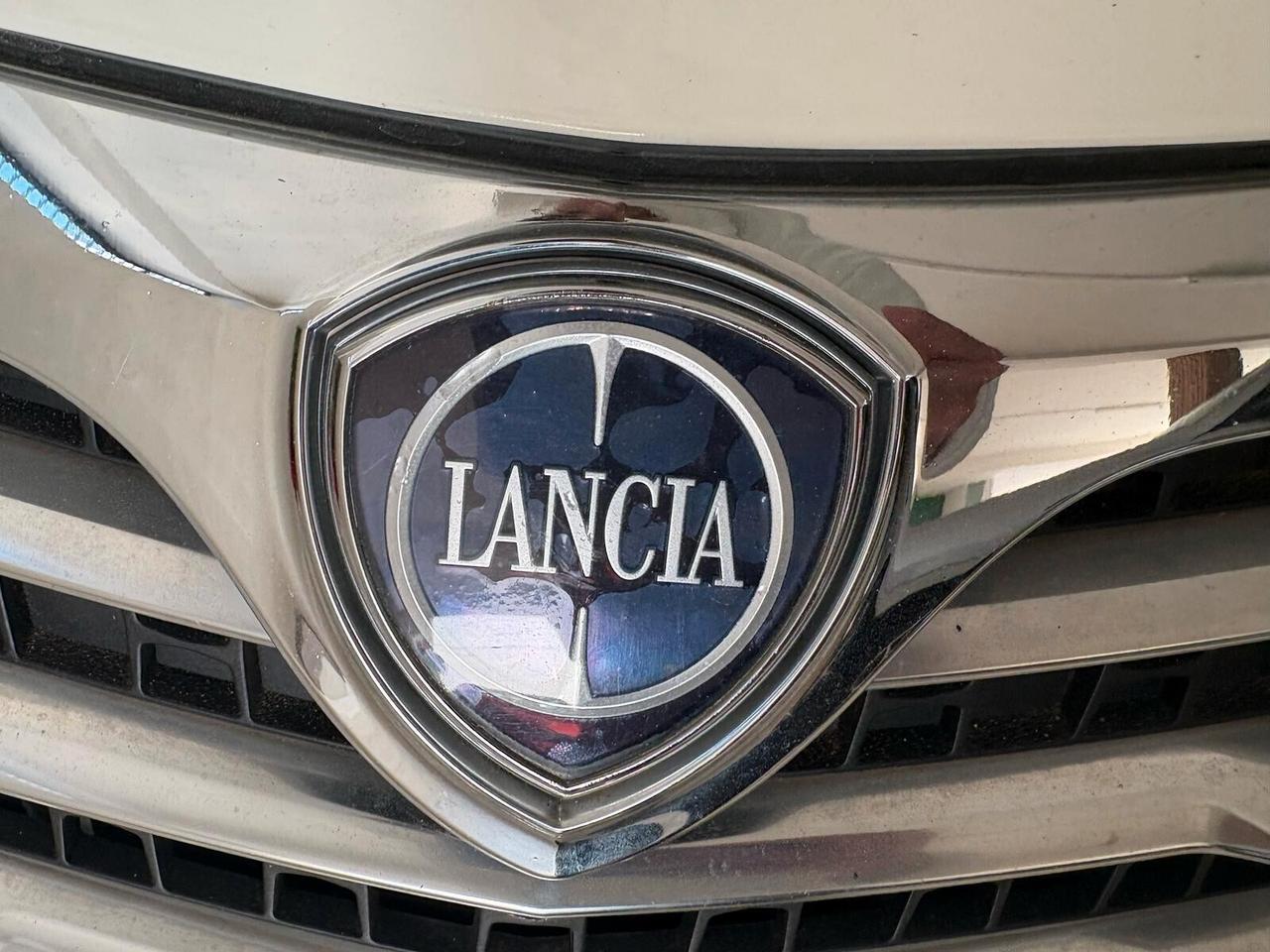 Lancia Ypsilon 1.2 69 CV 5 porte S&S Platinum
