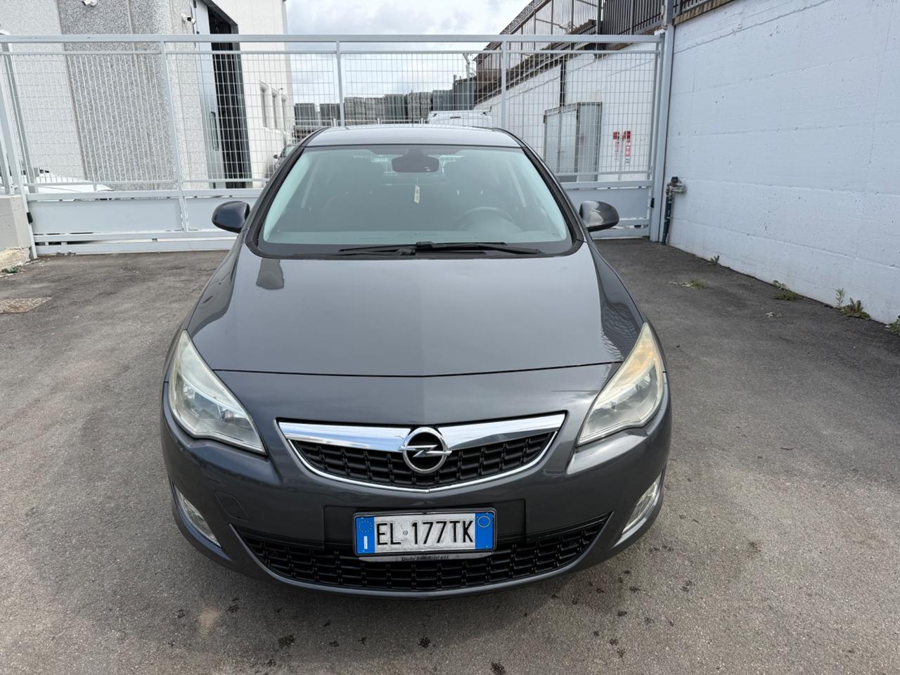 Opel Astra 1.7 CDTI 110CV 5 porte Cosmo