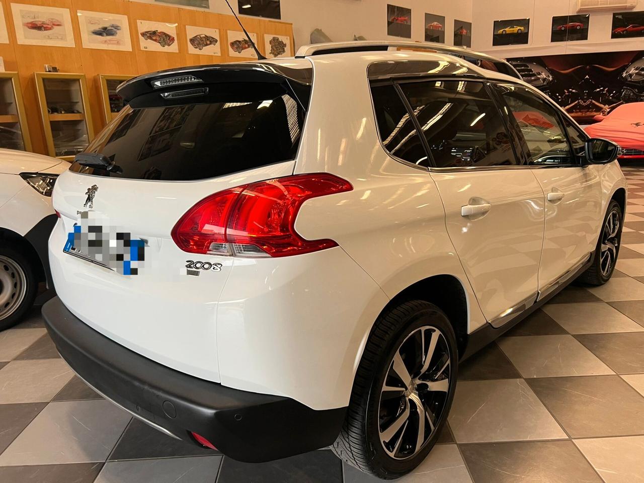 Peugeot 2008 1.6 e-HDi 115 CV Stop&Start Allure