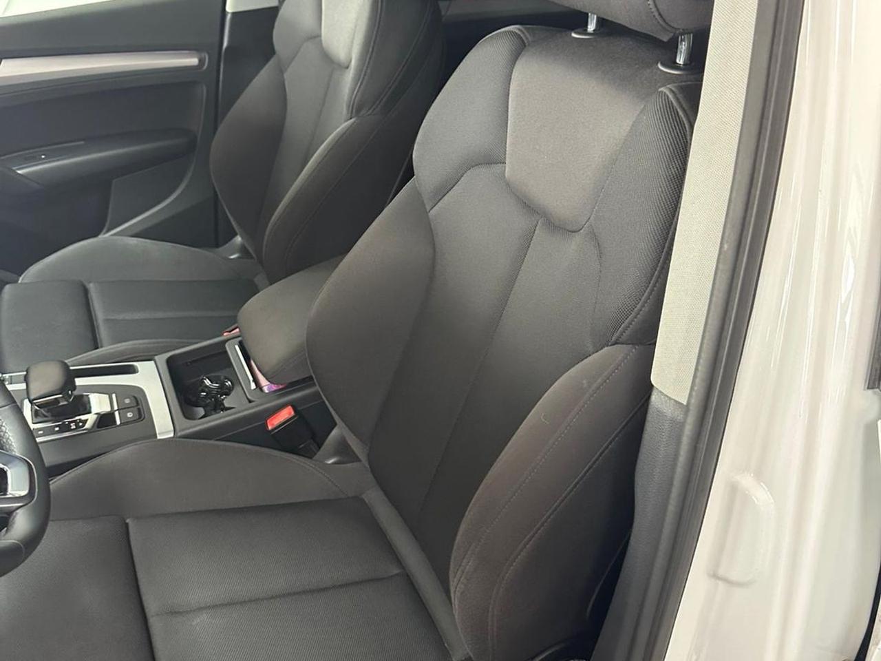 Audi Q5 Business Sport 2.0 40 TDI MHEV