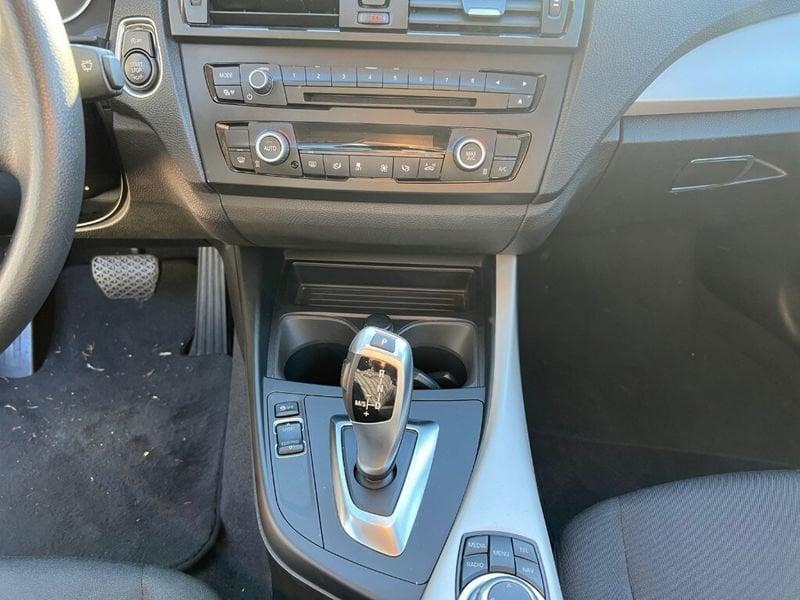 BMW Serie 1 (F20) 118d 5p. Unique