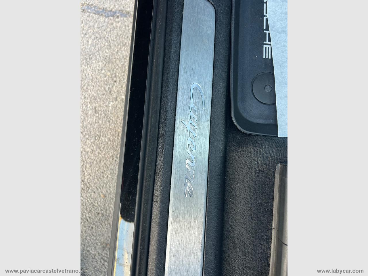 PORSCHE Cayenne 3.0 V6