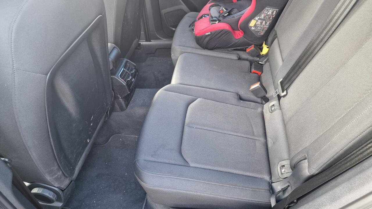 Audi Q3 35 TFSI S tronic Identity Black