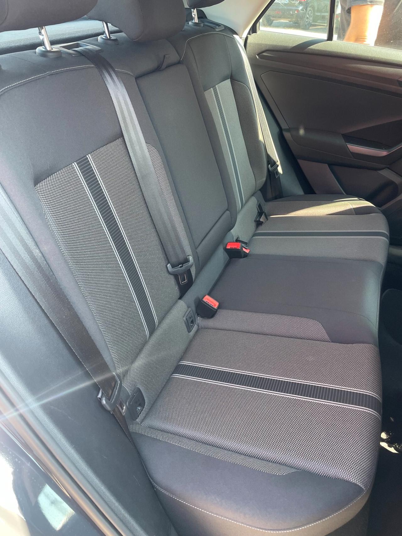 Volkswagen T-Roc 2.0 TDI SCR Business BlueMotion Technology