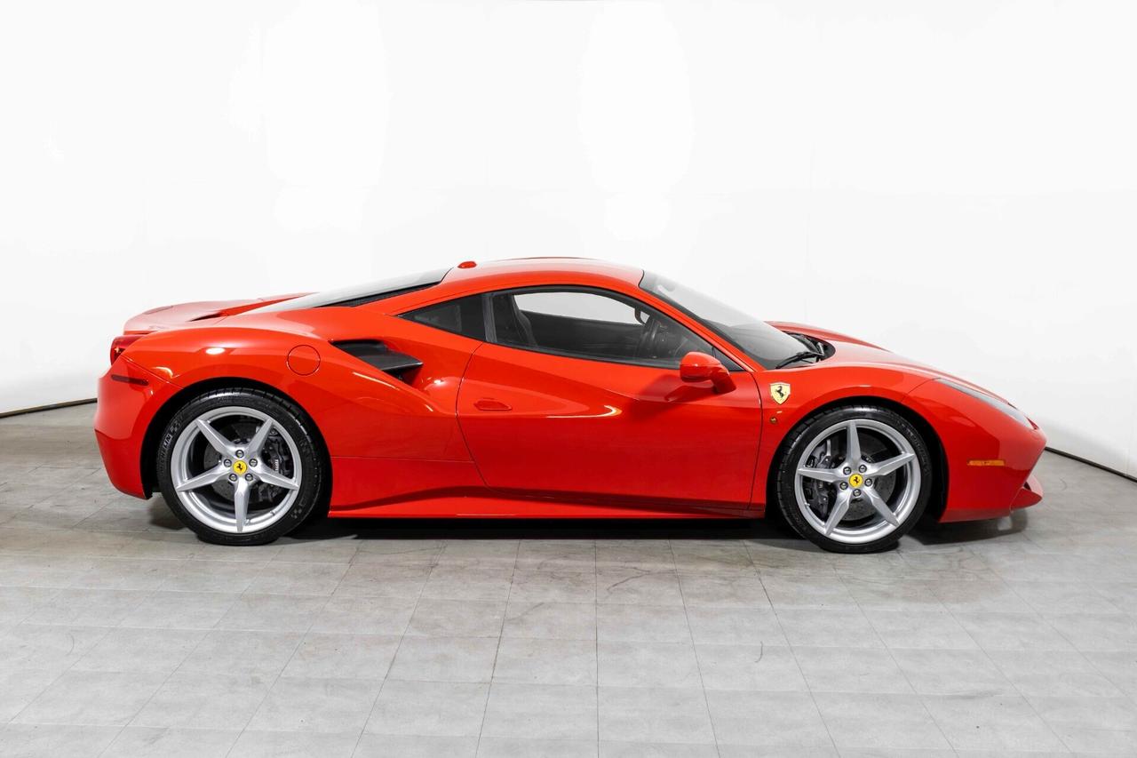 Ferrari 488 GTB V8 NOLEGGIO LUNGO TERMINE - LEASING FULL INCLUSIVE