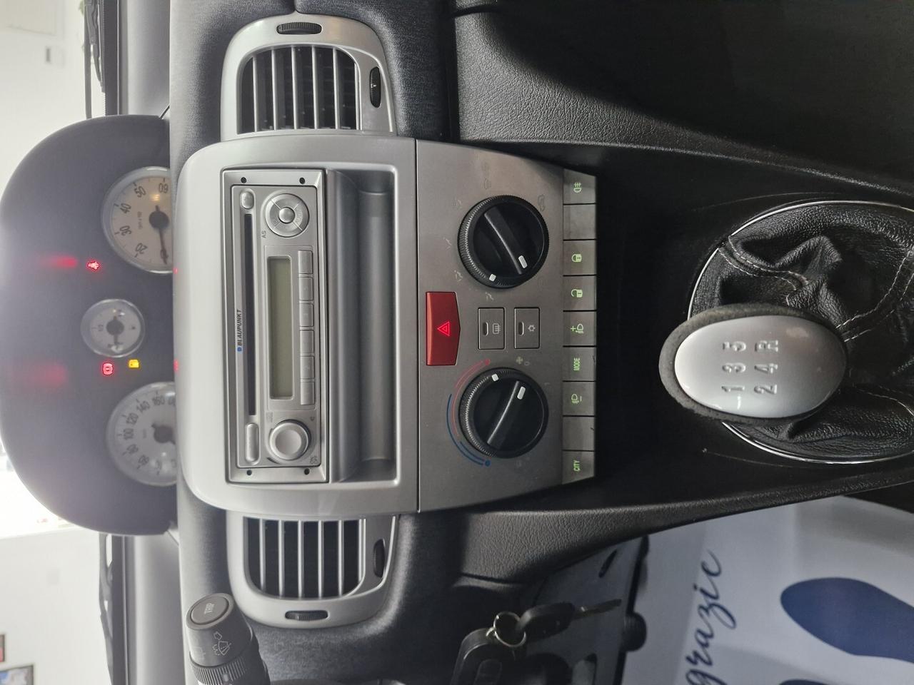 LANCIA YPSILON 1.2 BENZINA 69CV ANNO 2011 90000KM