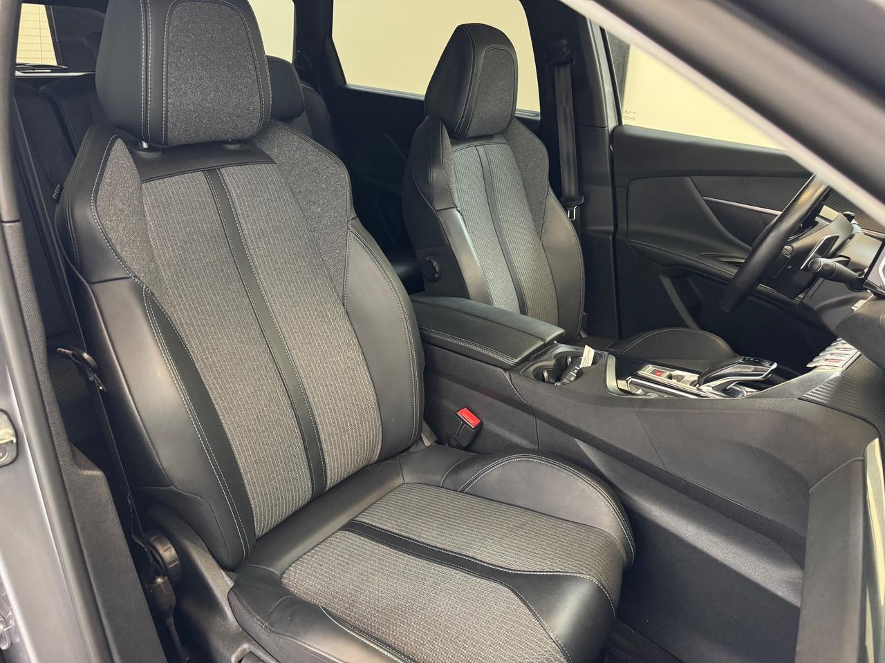 Peugeot 5008 BlueHDi 180 S&S EAT8 Allure Pack