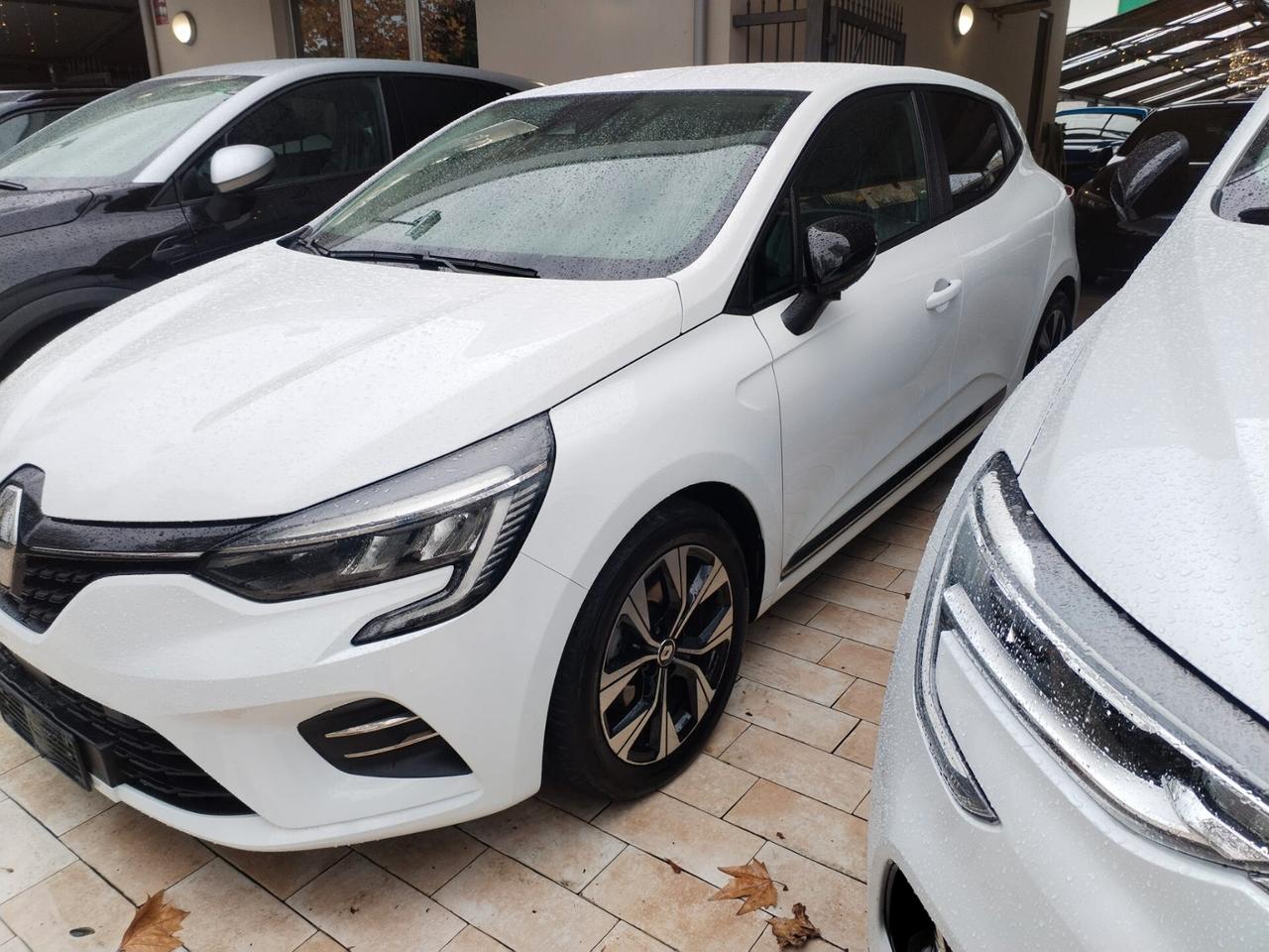 Renault Clio Full Hybrid E-Tech 140 CV 5 porte Intens