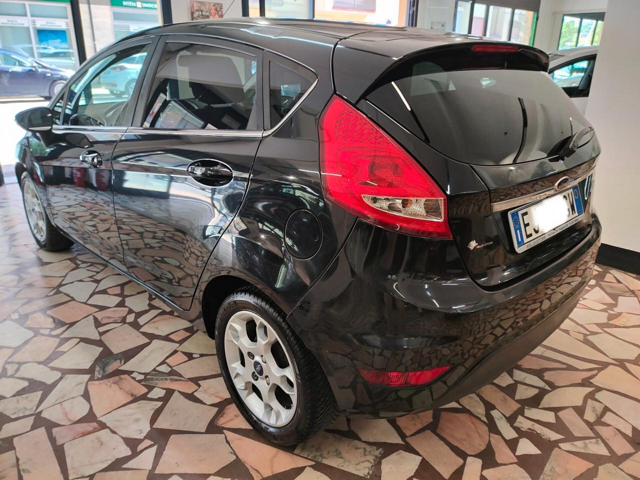 Ford Fiesta 1.4 TDCi 70CV 5 porte Titanium