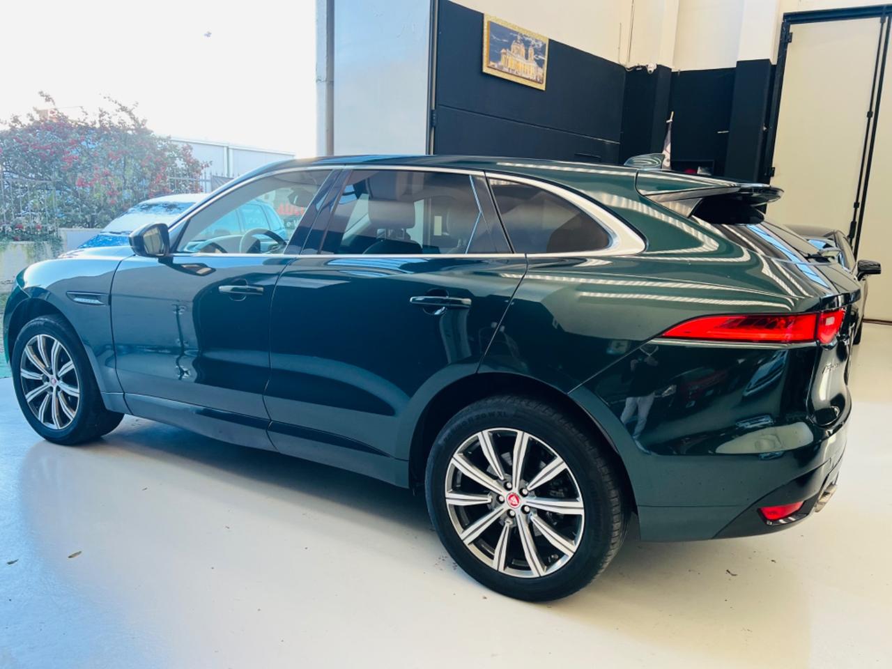 Jaguar F-Pace 2.0 D 180 CV AWD Portfolio