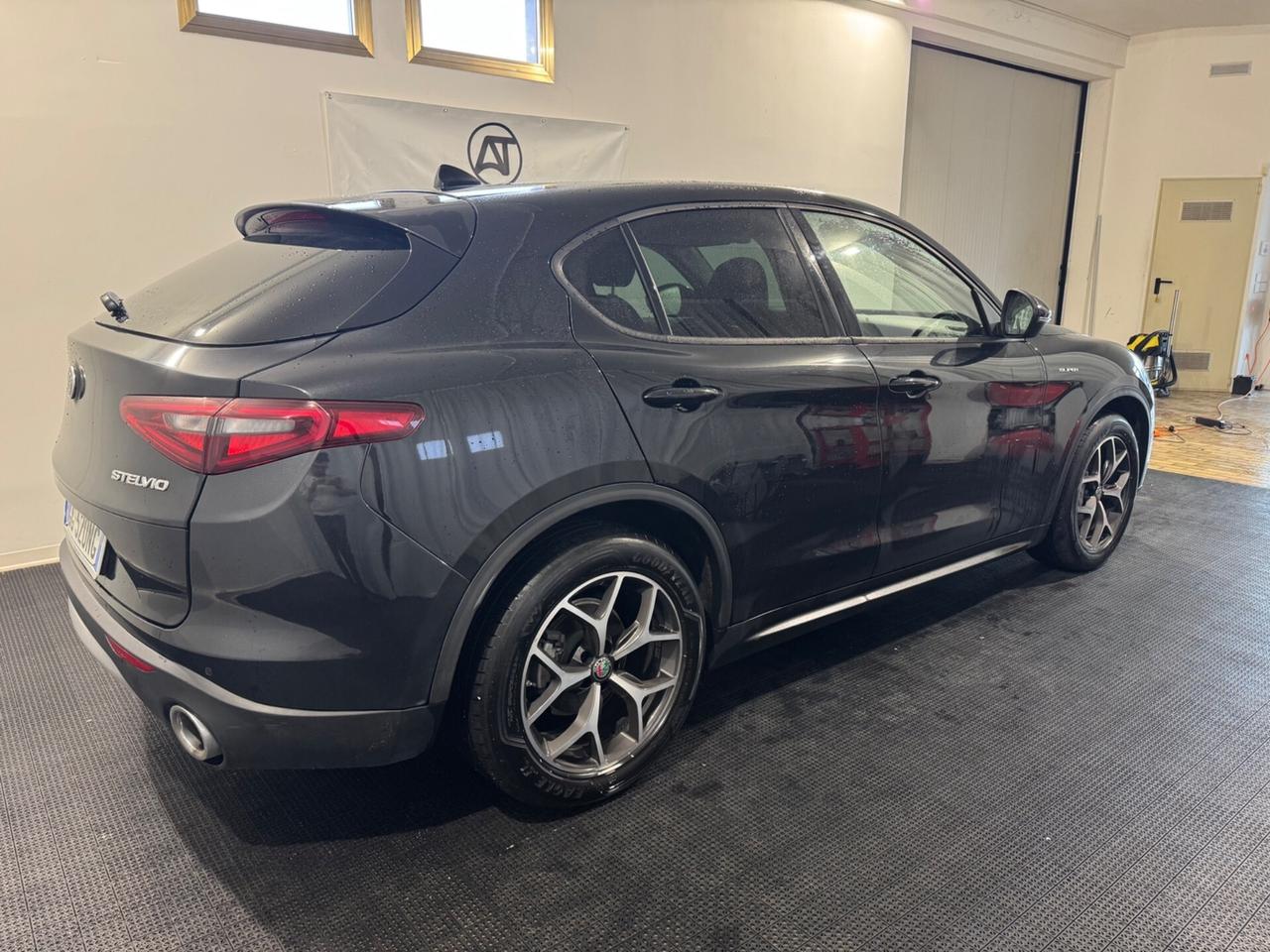 Alfa Romeo Stelvio 2.2 Turbodiesel 190 CV AT8 Q4 Executive