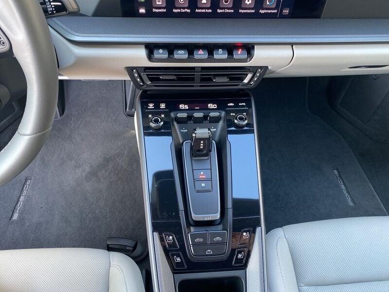 Porsche 911 992 Carrera 4 Cabriolet (992.1)