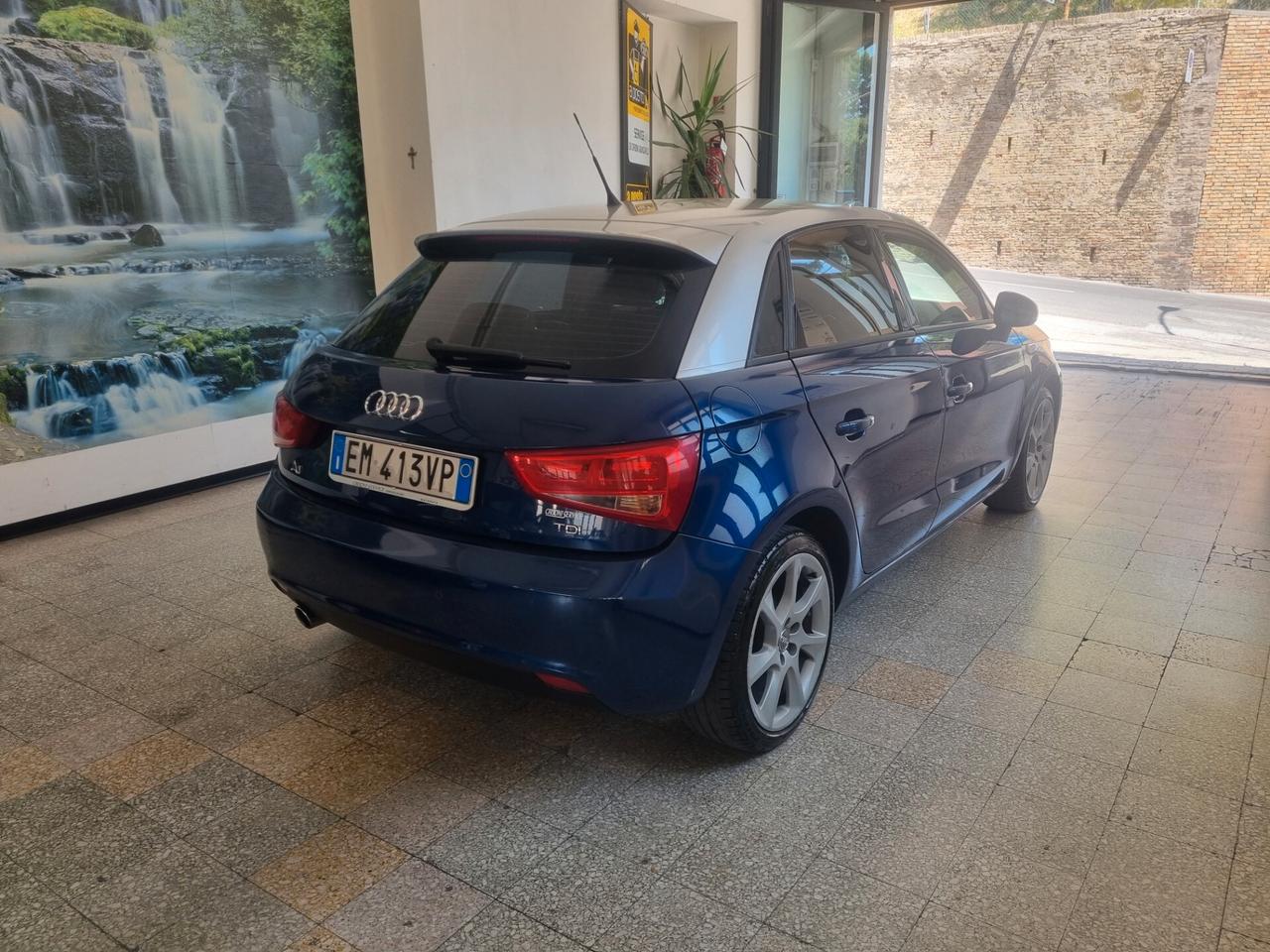 Audi A1 SPB 1.6 TDI 105 CV Ambition, PELLE, BI-XENON, NAVI