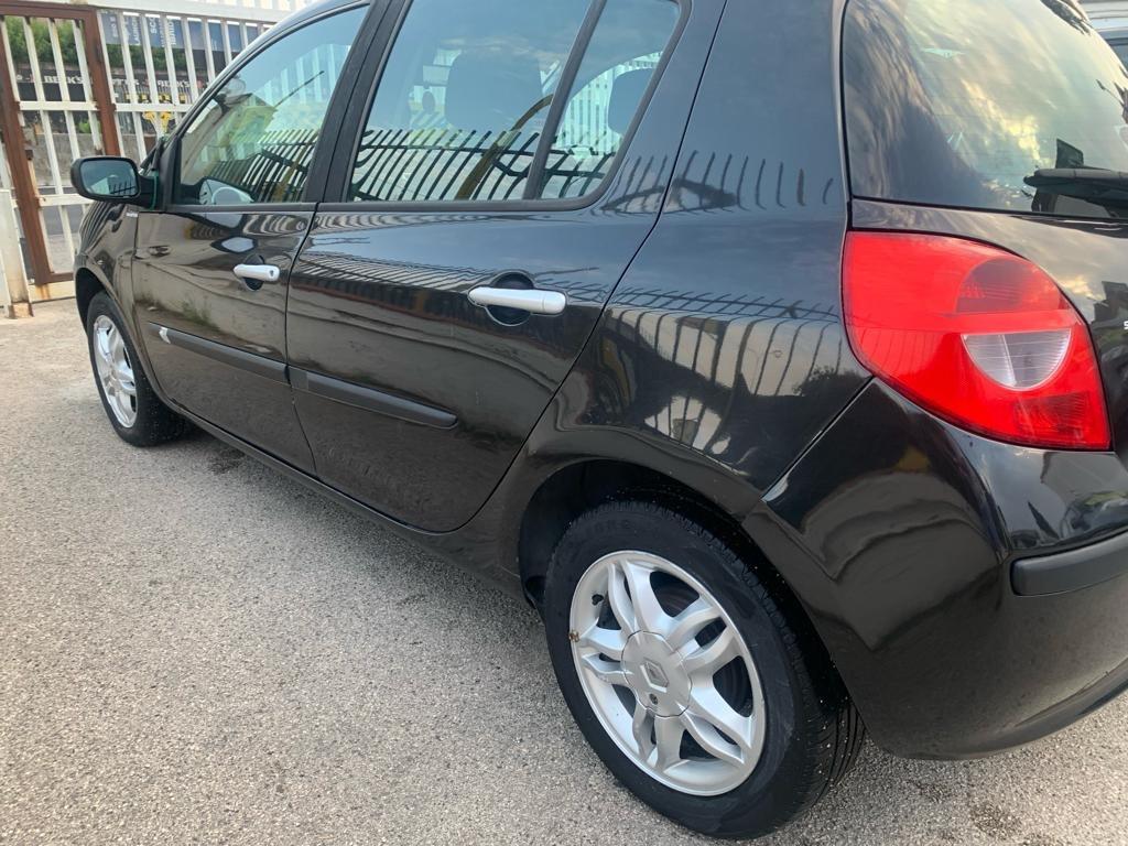 Renault Clio 1.5 dCi 85CV 5 porte Dynamique AUTOMATICA