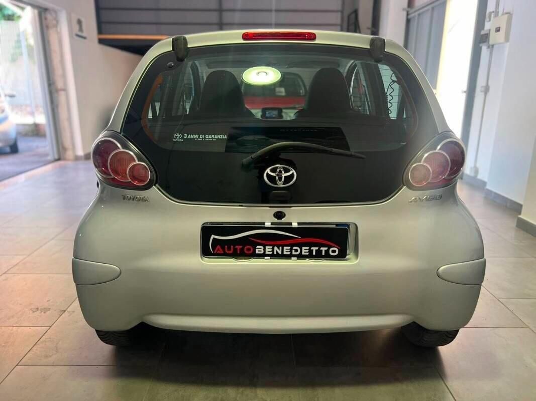 Toyota Aygo 1.0 12V VVT-i 2011