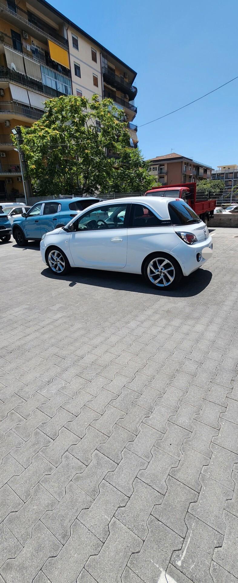Opel Adam 1.4 WHITE-BLACK LINK con Blocksistem