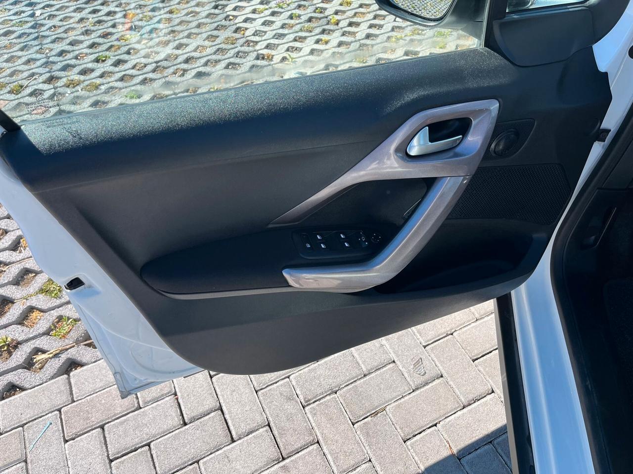 Peugeot 2008 1.6HDI BASSI CONSUMI FULL 2014