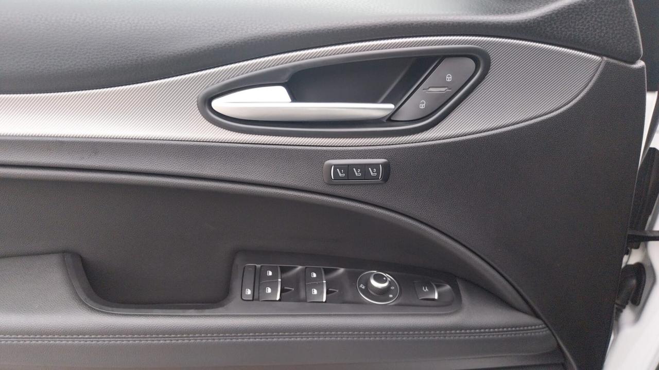 Alfa Romeo Stelvio 2.2 210 CV AT8 Q4 Veloce