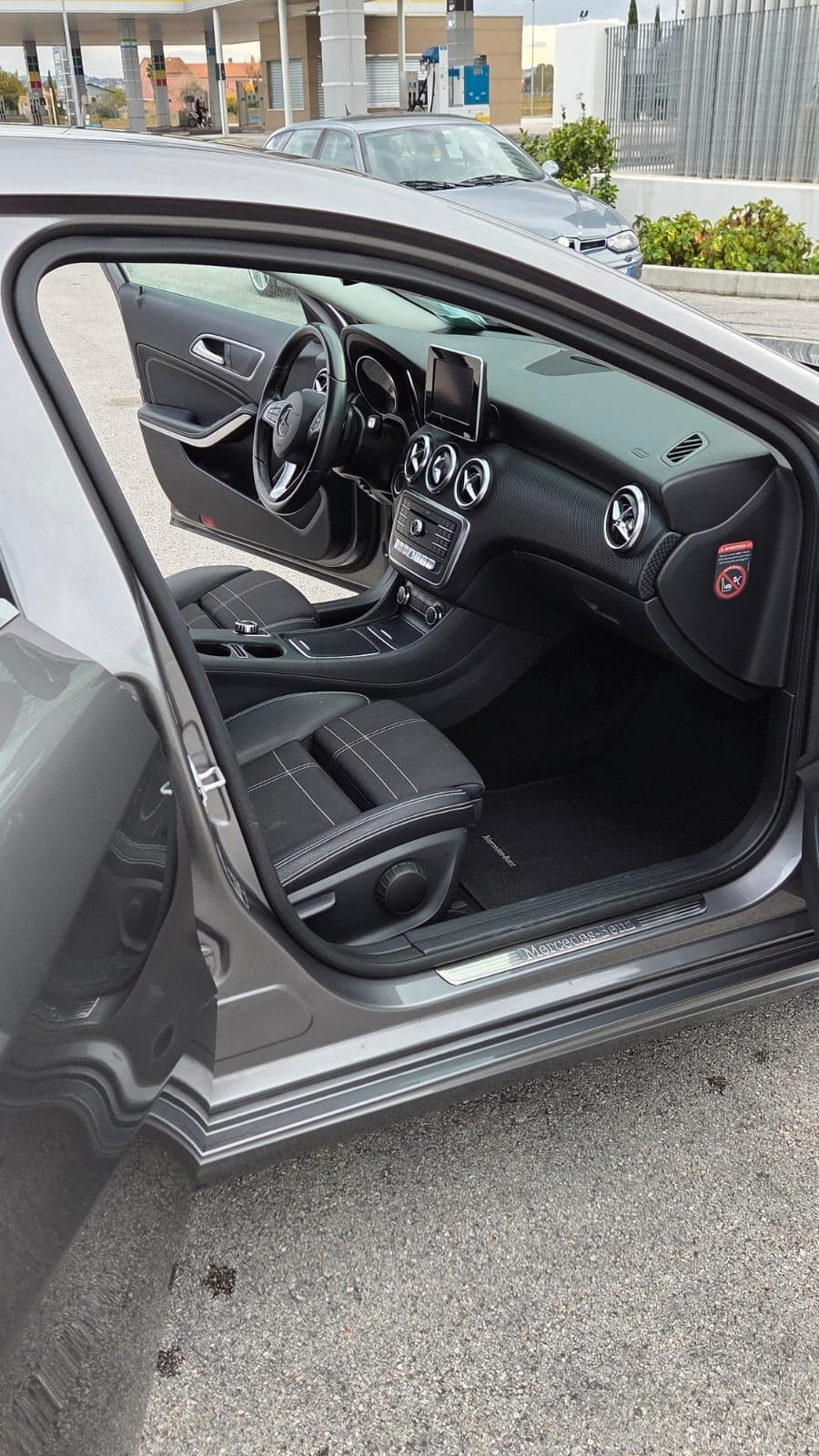 Mercedes-benz A 180 d Automatic Premium