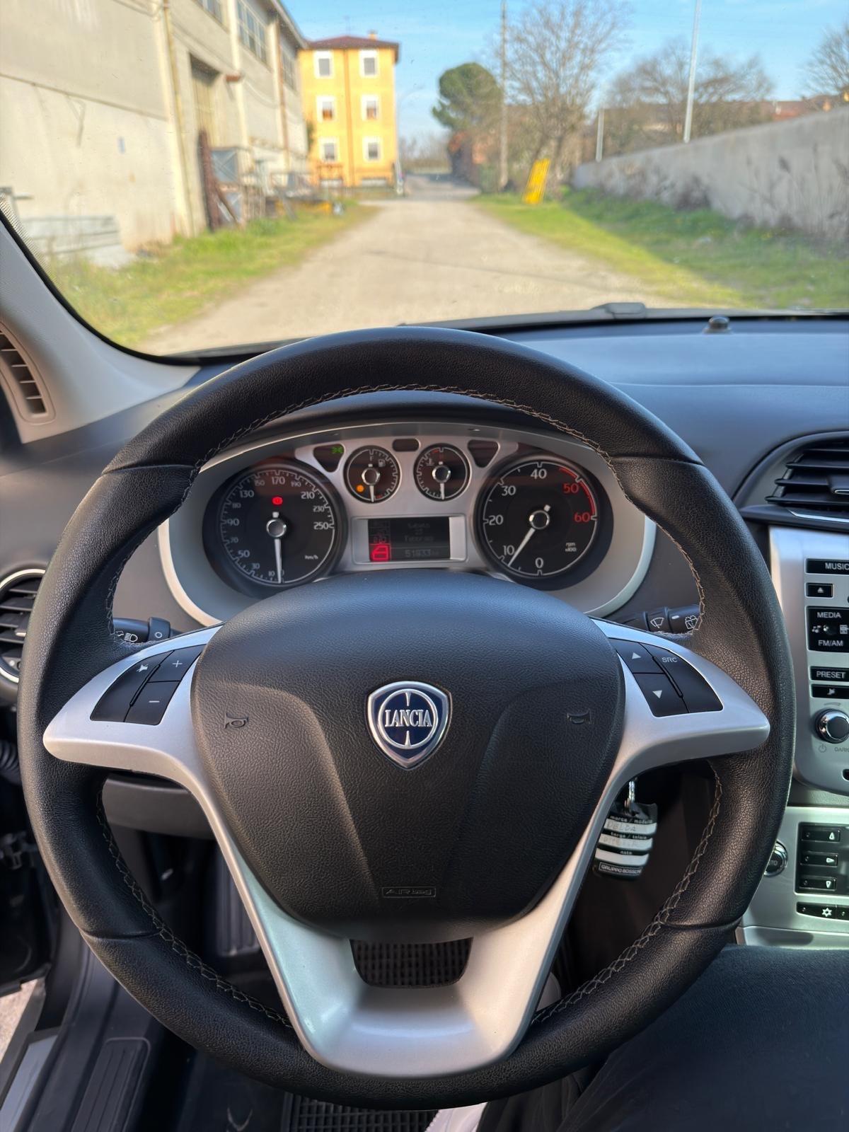 Lancia Delta 1.6 MJT DPF Platino