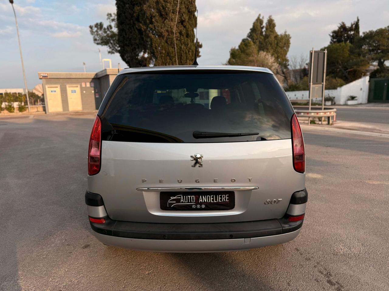 Peugeot 807 2.0 HDi FAP SV 7 POSTI