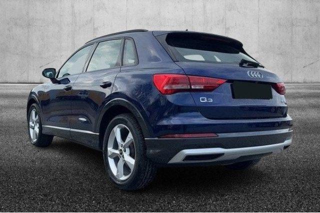 AUDI Q3 35 TDI S tronic Business Advanced