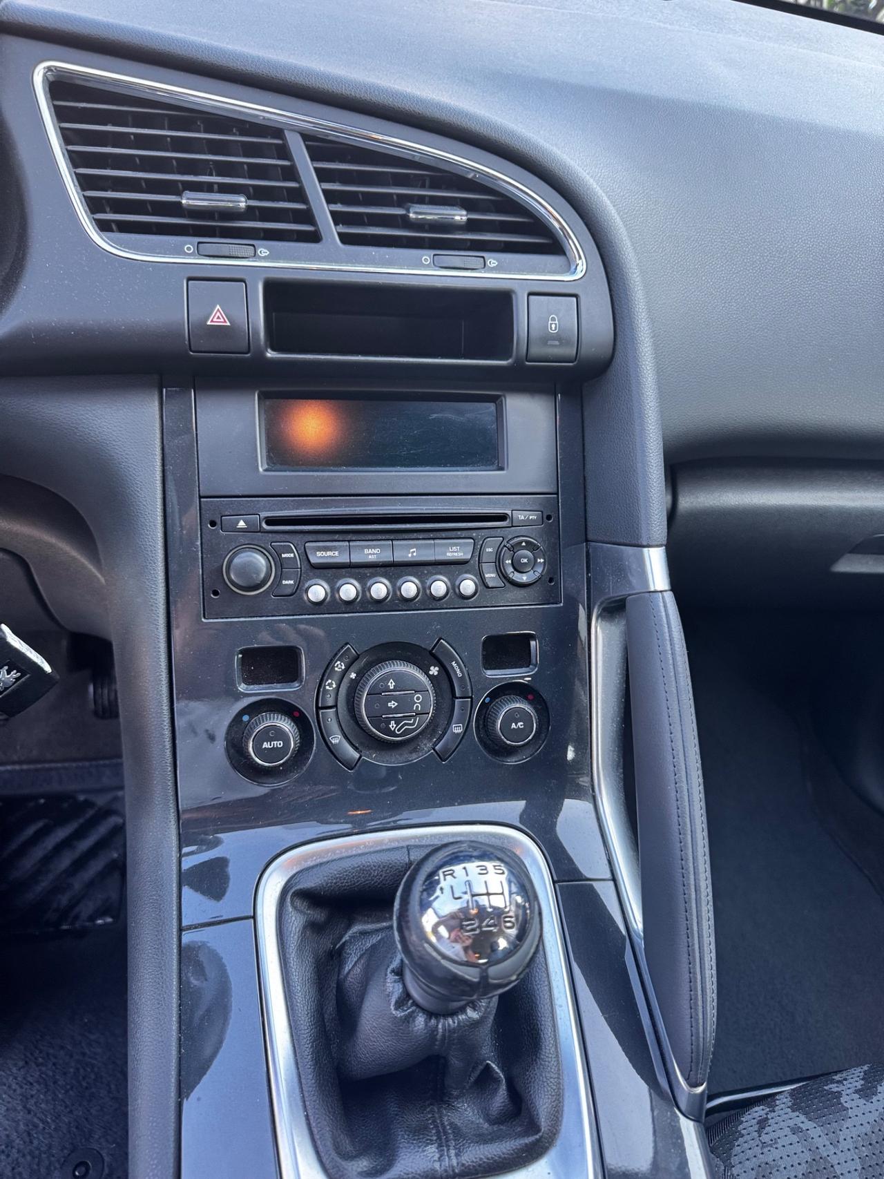 Peugeot 3008 1.6 HDi 112CV 96000km