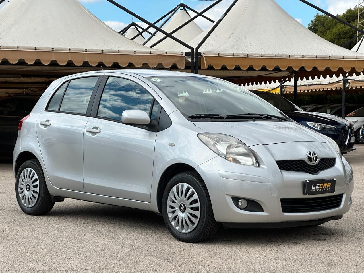 TOYOTA Yaris 1.0 5 porte Sol