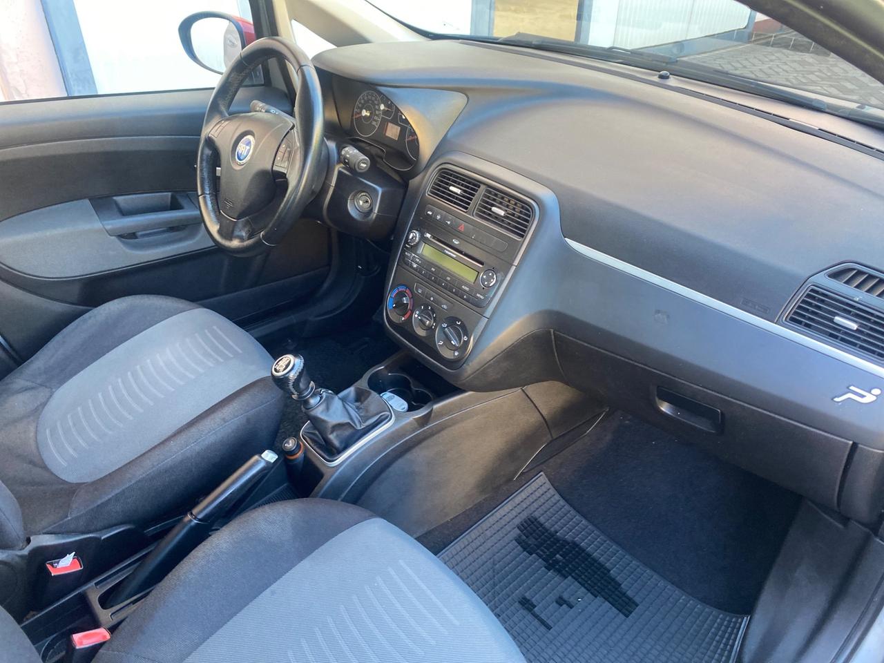 Fiat Grande Punto 1.2 5 porte neopatentati unico proprietario