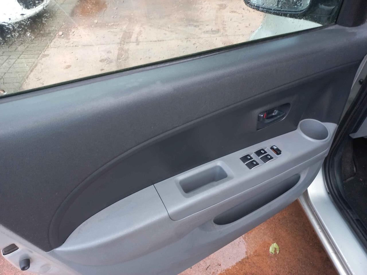 Daihatsu Sirion 1.0 Sho