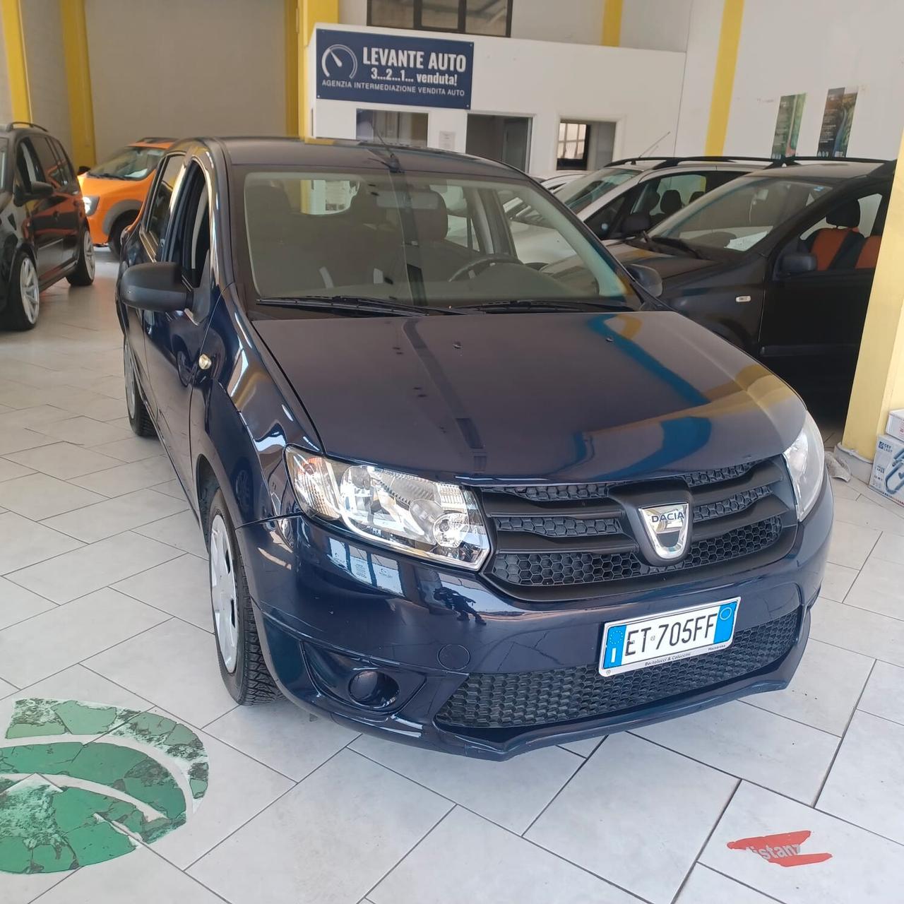134188KM SANDERO GPL DI FABBRICA PERFETTA