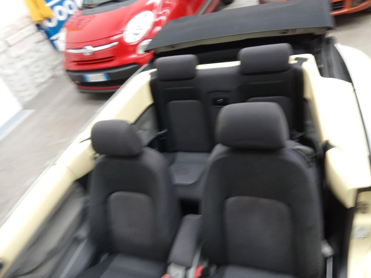 Volkswagen New Beetle 1.4 16V Cabrio