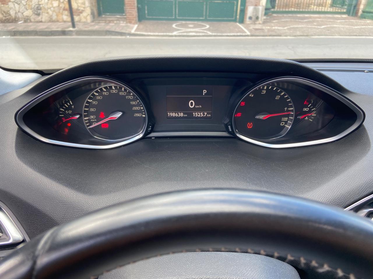 Peugeot 308 BlueHDi 150 S&S Allure … automatica